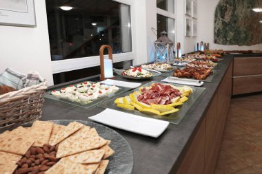 Büfe gruplar halinde lüks restoran