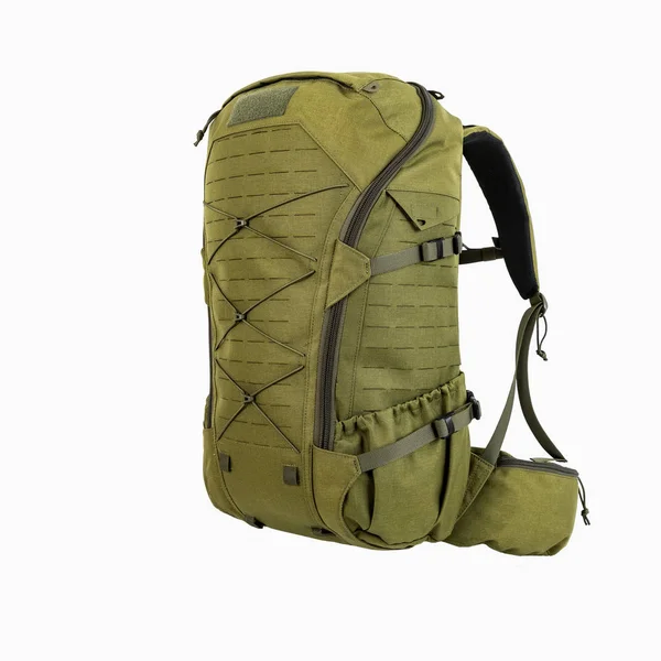 Grüner Wanderrucksack für Jäger Camouflage mit Seitentaschen auf weißem Hintergrund, — Stockfoto