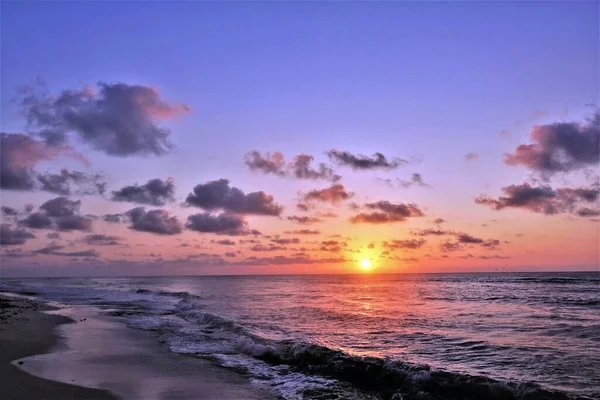 Fantastic Sunrise Caribbean Sun Has Just Risen Horizon Clouds Sky — Stock Photo, Image