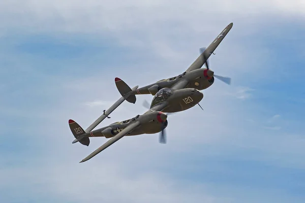 Airplane Wwii Lightning Flying Planes Fame Airshow Chino California Usa — Stock Photo, Image