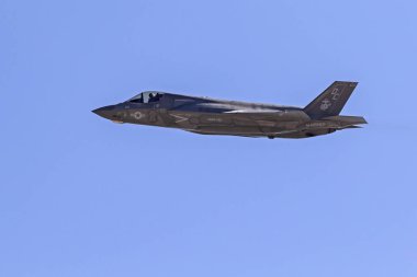 2018 Miramar Air Show'da San Diego'da uçan uçak F-35 yıldırım. Eylül 28,2018-San Diego, California, Amerika Birleşik Devletleri. Miramar Air Show La Jolla, San Diego dışında dünyanın en büyük hava gösterilerinde biridir.