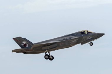 2018 Miramar Air Show'da San Diego'da uçan uçak F-35 yıldırım. Eylül 28,2018-San Diego, California, Amerika Birleşik Devletleri. Miramar Air Show La Jolla, San Diego dışında dünyanın en büyük hava gösterilerinde biridir.