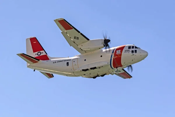 Uçak Sahil Güvenlik Uçak Büyük Pasifik Air Show Huntington Beach — Stok fotoğraf