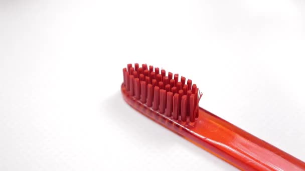 Apply Natural Toothpaste Red Toothbrush — Stock Video