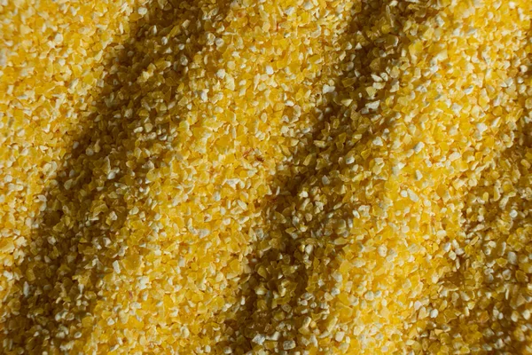Çiğ mısır ezmesinin üst görüntüsü, dokulu aşçılık arka planı..