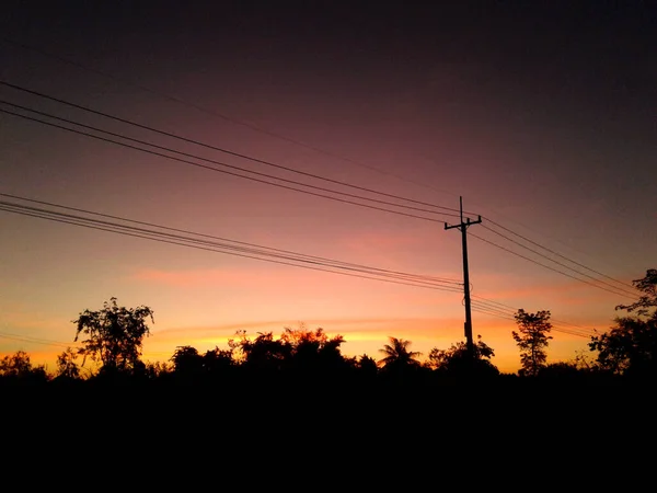 Stromleitungen Bei Sonnenuntergang — Stockfoto