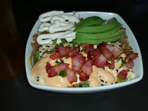 Yakimeshi Bacon Bowl Chinese Rice Avocado Chipotle Dressing — стокове фото