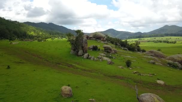 Letecké Cestování Las Piedrotas Velké Skalní Útvary Blízkosti Tapalpa — Stock video