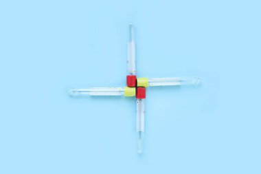 Tanısal test DNA 'sı, a1c veya HIV analizi için tıbbi tüpler.