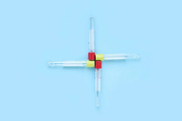 Tanısal test DNA 'sı, a1c veya HIV analizi için tıbbi tüpler.