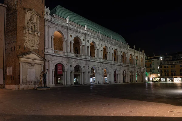 Nachtzicht Beroemde Basiliek Palladiana Palladiaanse Basiliek Piazza Dei Signori Vicenza — Stockfoto