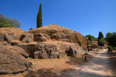 Cerveteri Necropolis, Tumuli 'li Etrüsk mezarı ve Sacra, Etrüsk nekropolü, Roma, İtalya manzarası. Eski Etrüsk şehri, Tuff Hill 'de yer alan Banditaccia mezarlığı..