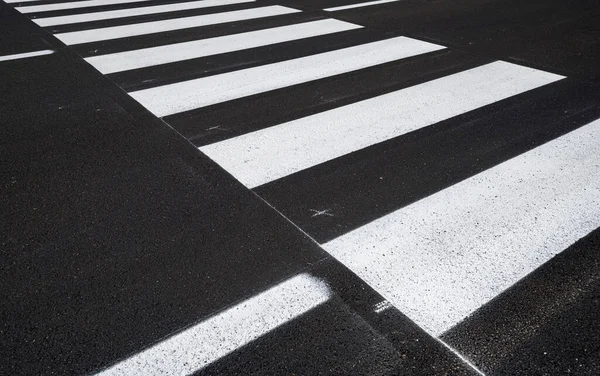 Side View Pedestrian Crossing Asphalt Road White Stripes Dark Gray — Stock Photo, Image