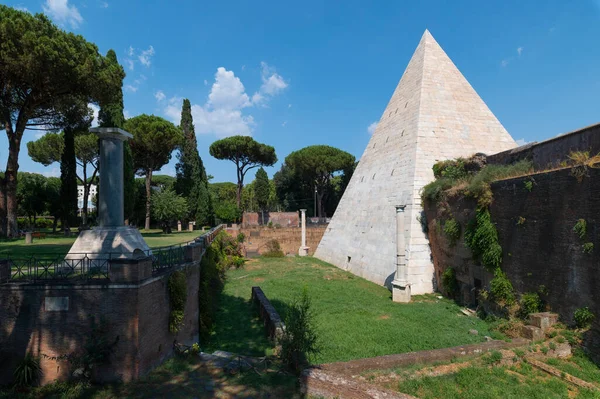 Piramide Cestia Piramide Van Cestius Gezien Vanaf Het Park Van — Stockfoto