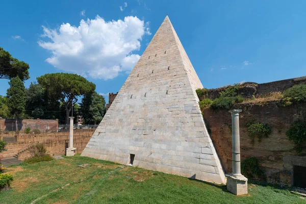 Piramide Cestia Piramide Van Cestius Gezien Vanaf Het Park Van — Stockfoto