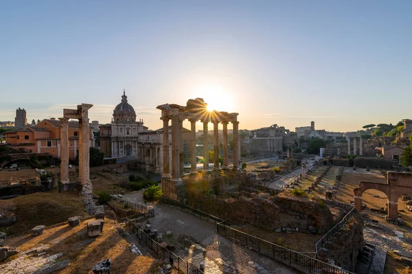 Tyst Gryning Forum Romanum Rom Solens Strålar Syns Från Saturnus — Stockfoto