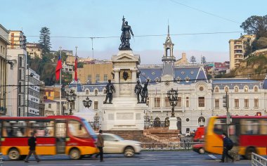 Valparaiso Şili'deki Sotomayor meydanda 