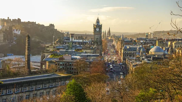 Cidade velha Edimburgo e Castelo de Edimburgo na Escócia — Fotografia de Stock