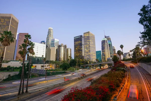 Στο κέντρο της πόλης los angeles ορίζοντα — Φωτογραφία Αρχείου