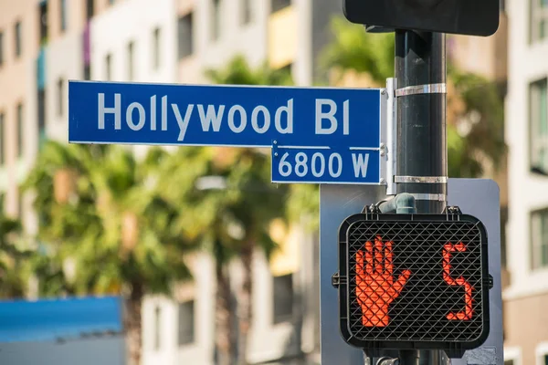 Sinal de Hollywood em Los Angeles, Califórnia — Fotografia de Stock