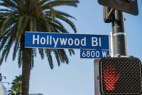 Sinal de Hollywood em Los Angeles, Califórnia — Fotografia de Stock