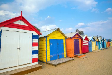 Melbourne Avustralya 'daki Brighton Sahilindeki Renkli Sahil Evi