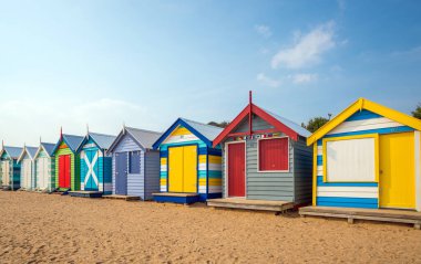 Melbourne Avustralya 'daki Brighton Sahilindeki Renkli Sahil Evi
