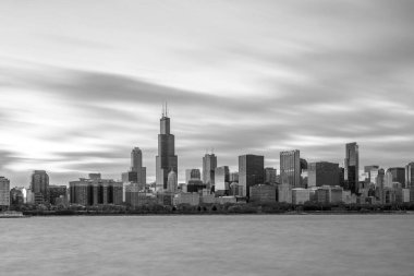 Chicago şehir merkezi, gün batımında ufuk çizgisi Illinois, ABD