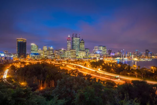 Downtown Perth Ορίζοντα Στην Αυστραλία Στο Λυκόφως — Φωτογραφία Αρχείου