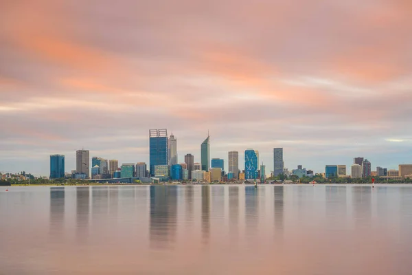 Downtown Perth Skyline Austrália Crepúsculo — Fotografia de Stock