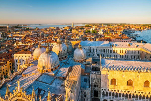 Vista Dall Alto Del Centro Storico Vanice Tramonto Italia — Foto Stock