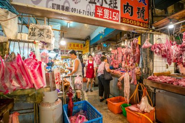 TAIPEI, TAIWAN - 30 Temmuz 2017 'de Tayvan' da Taipei balık pazarı. 2012 'de yeniden tasarlandı ve 