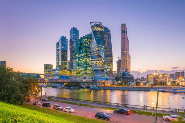 Arranha Céus Modernos Cidade Moscou Skyline Rússia Crepúsculo — Fotografia de Stock