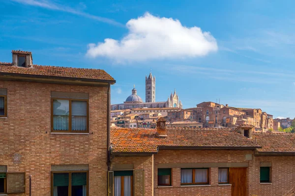 Siena Belvárosa Látkép Olaszországban Kék — Stock Fotó
