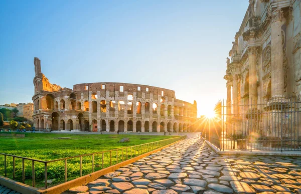 Vista Del Coliseo Roma Crepúsculo Italia Europa —  Fotos de Stock