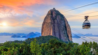 Rio de Janeiro 'da kablo araba ve Sugar Loaf Dağı