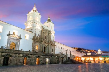 San Francisco Plaza Eski kasaba Quito, Ekvador