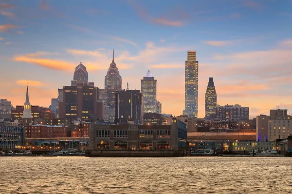 Philadelphia Skyline Penn Landing Bij Schemering Usa — Stockfoto