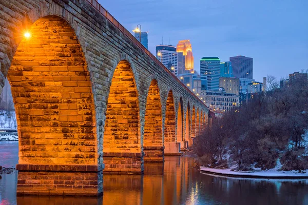 Minneapolis Şehir Merkezi Gün Batımında Minnesota Abd Ufuk Çizgisi — Stok fotoğraf