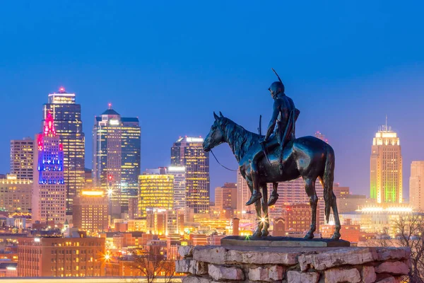 Scout Overlooking Downtown Kansas City Scout Famous Statue 108 Years — Stock Photo, Image