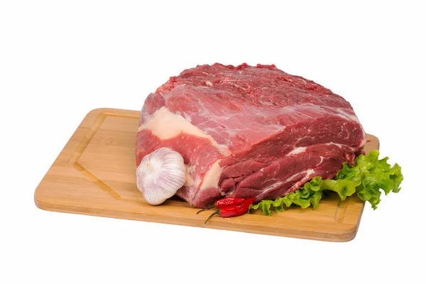 Frisches Und Rohes Rindfleisch Auf Schneidebrett Auf Weißem Hintergrund — Stockfoto