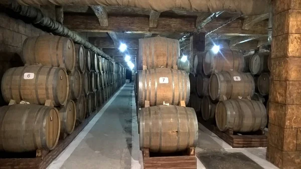 Vaten Het Magazijn Van Cognac Fabriek — Stockfoto