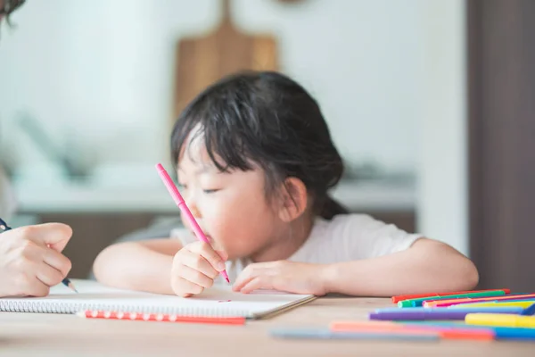 Asian Girl Drawing Colorful Pens Dining Table Home — Stock Photo, Image