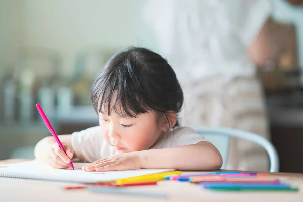 Asian Girl Drawing Colorful Pens Dining Table Home — Stock Photo, Image