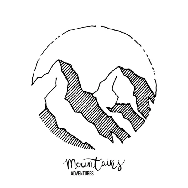 Petualangan gunung. Label grunge tangan digambar dengan pegunungan - Stok Vektor