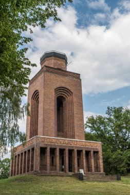 Burg 'daki Bismarck Kulesi. Burg, Almanya 'da Brandenburg eyaletinde yer alan bir şehirdir..