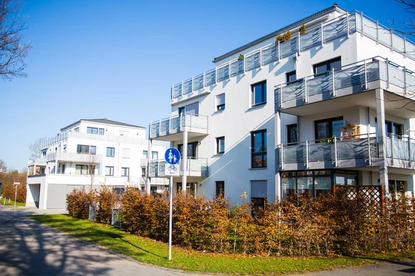 Complexo Residencial Moderno Alemanha Céu Azul — Fotografia de Stock
