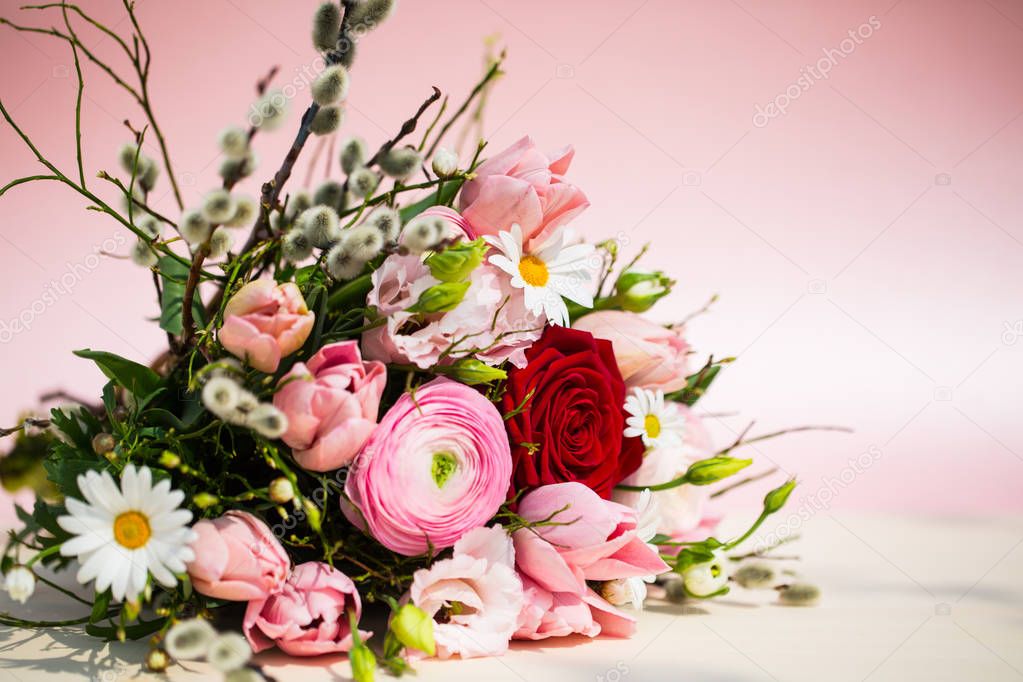 flowers bouqet on pink background
