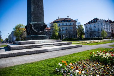 Münih'te Karolinenplatz, roundabou