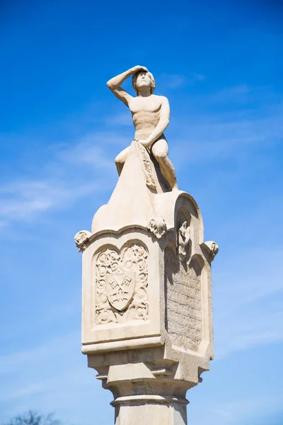 Brückenmännchen auf der Steinbrücke in Regensburg — Stockfoto